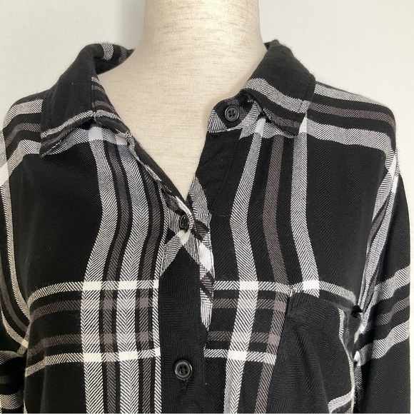 Rails Hunter Plaid Button-Front Shirt Black and White - Picture 3 of 15